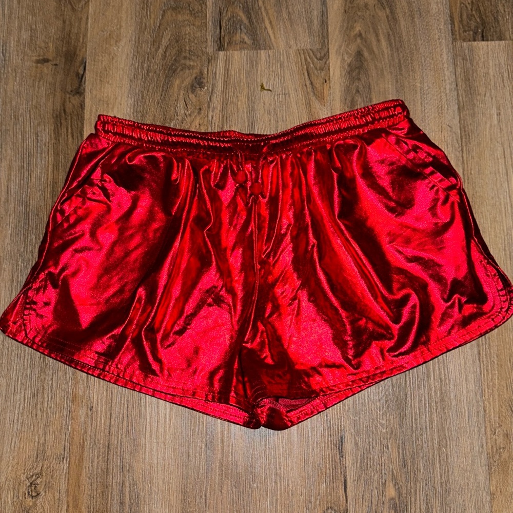 Metallic Shorts with Pockets (red) - Picture 2 of 5
